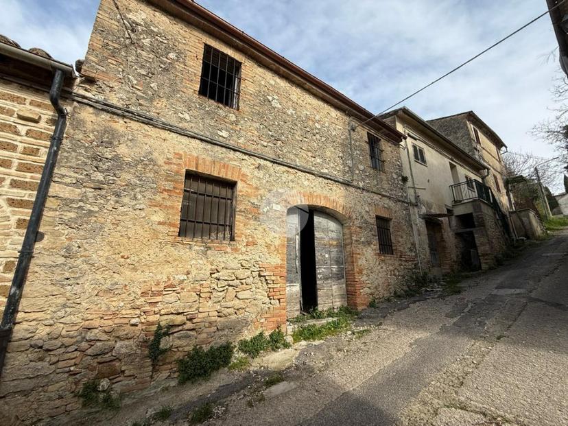 Casa indipendente in Via Borgo 11, Montebuono — foto 2 di 5