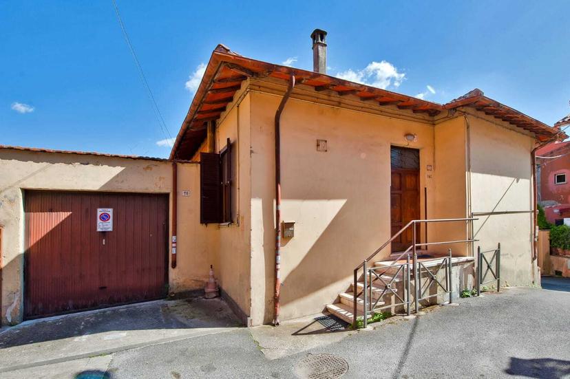 Casa indipendente in Via Isonzo, Grottaferrata — foto 2 di 5