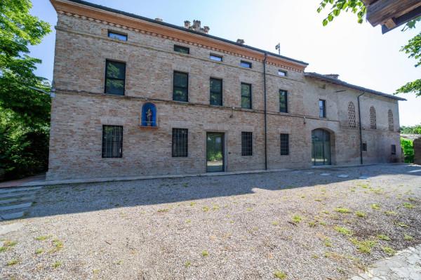 Villa plurifamiliare in Strada di Gazzolo 32, Soragna — foto 2 di 5