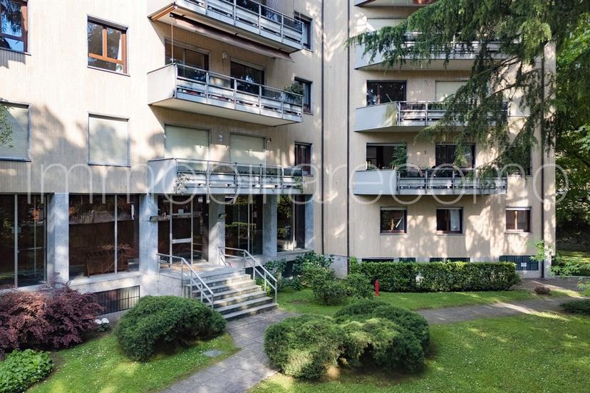 Villa bifamiliare in Via Petrarca, Como — foto 3 di 5