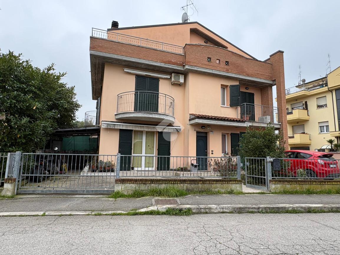 Villa a schiera in Via Acquario 16, Cesenatico