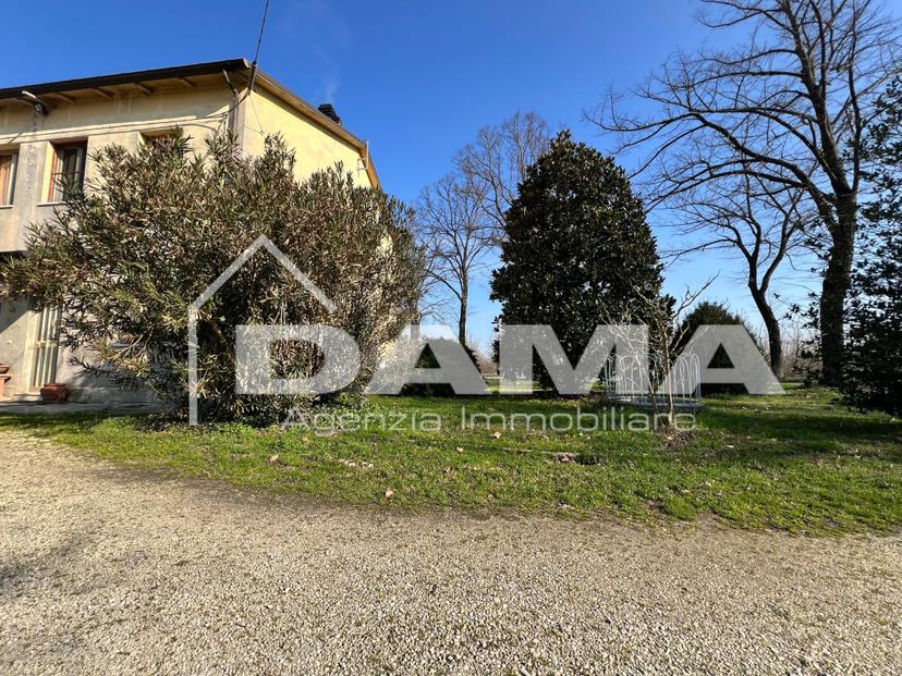 Casa indipendente in Via Lughese, Forlì