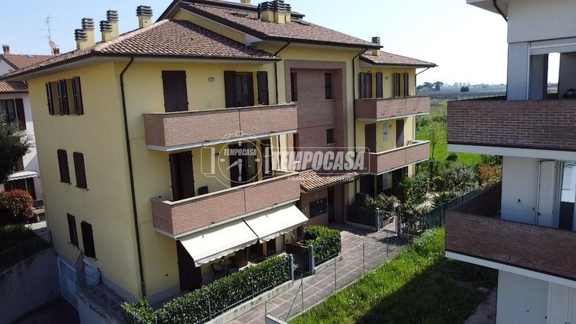 Trilocale in Via Canale 128, Castel Bolognese — foto 3 di 5