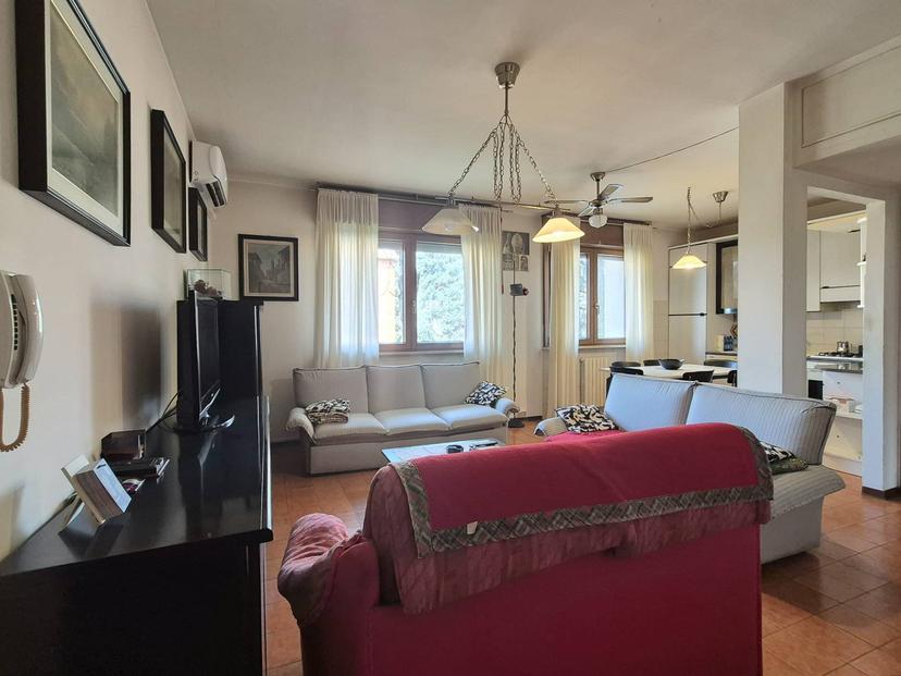 Trilocale in Via Caduti sul Lavoro 56, Poggio Renatico — foto 2 di 5