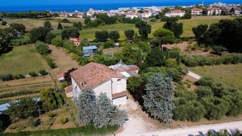 Villa in Contrada Maranello 14, Civitanova Marche — foto 3 di 5