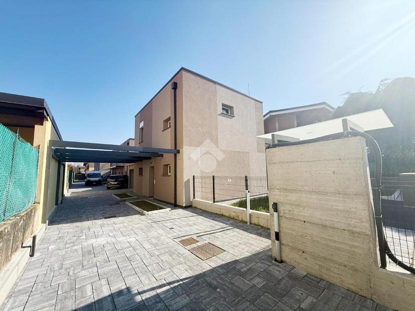 Villa a schiera in Via Roma, Limido Comasco — foto 4 di 5