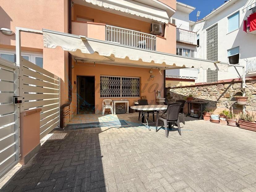 Bilocale in Via Arturo Toscanini, Rosignano Marittimo — foto 2 di 5