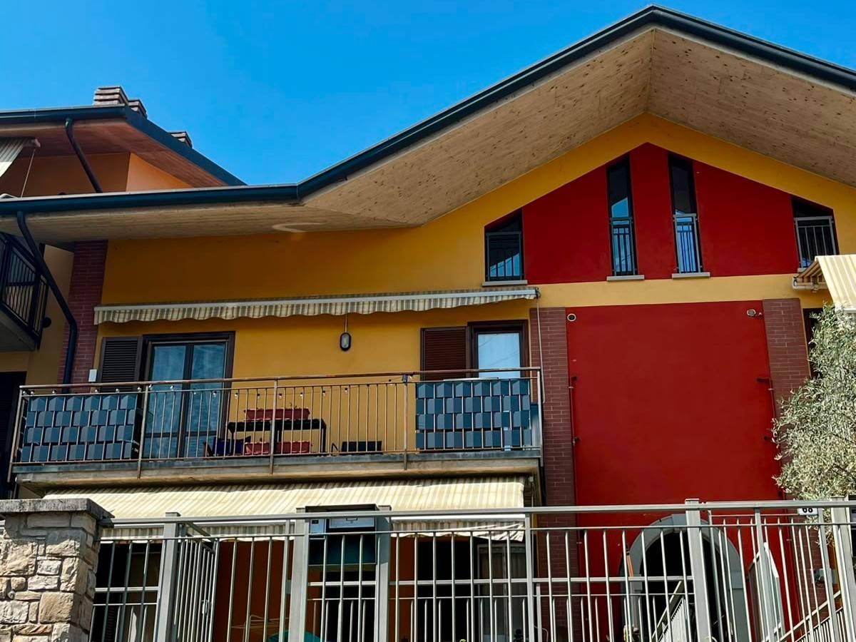 Trilocale in Via Antonio Vivaldi, Brembate di Sopra