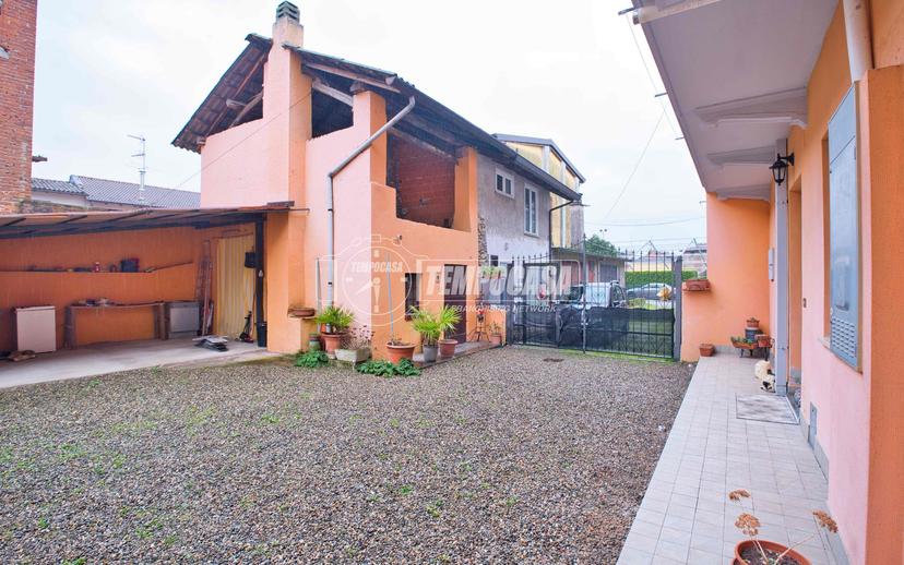 Casa indipendente, Recetto — foto 2 di 5