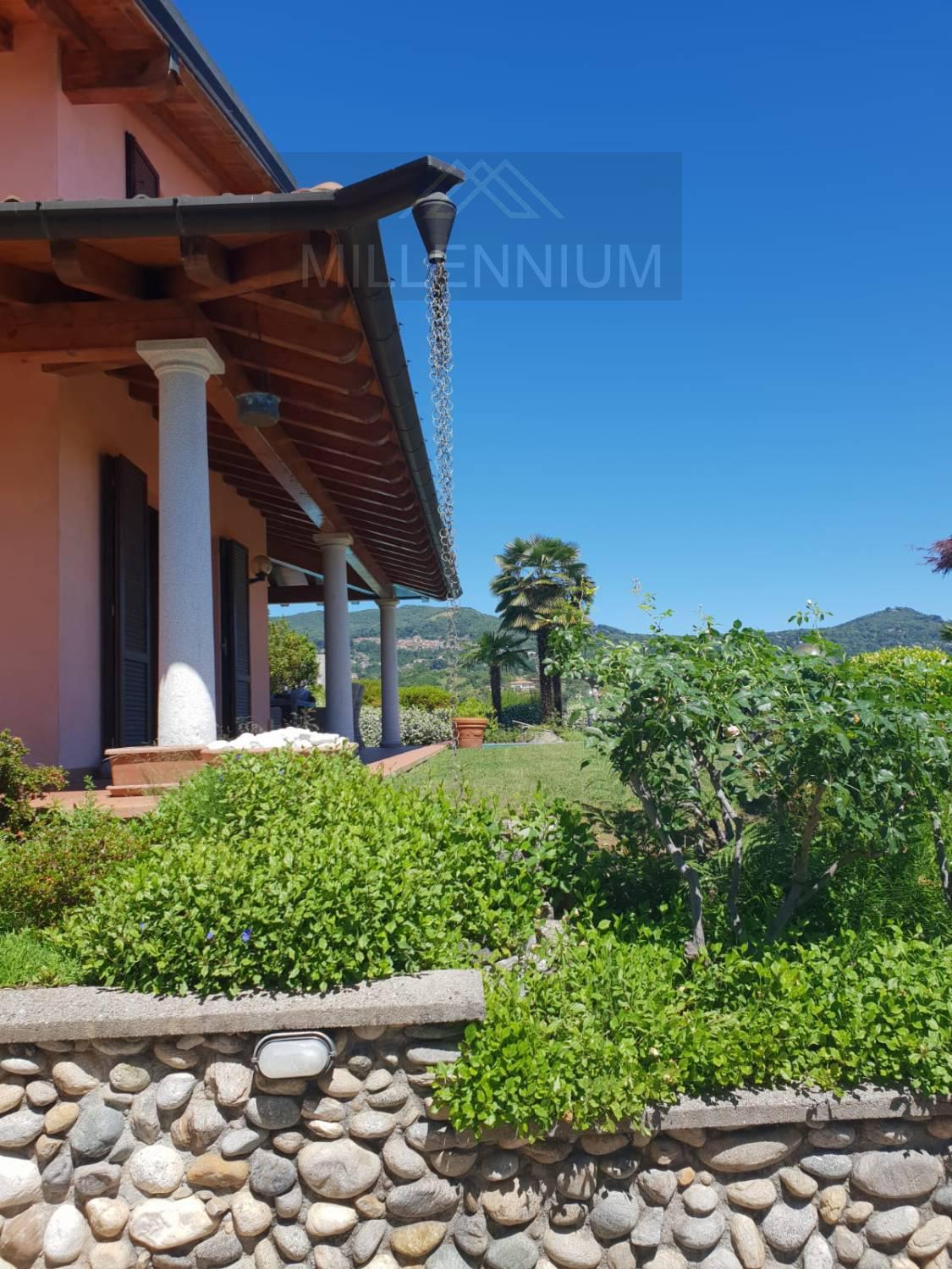 Villa in Via Ghevio, Meina