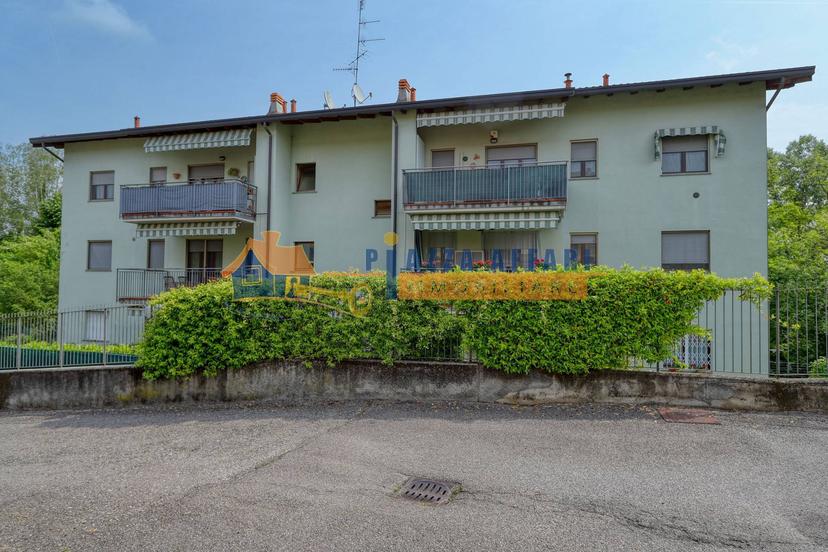Bilocale in Via Pio XII 11, Carnago — foto 4 di 5