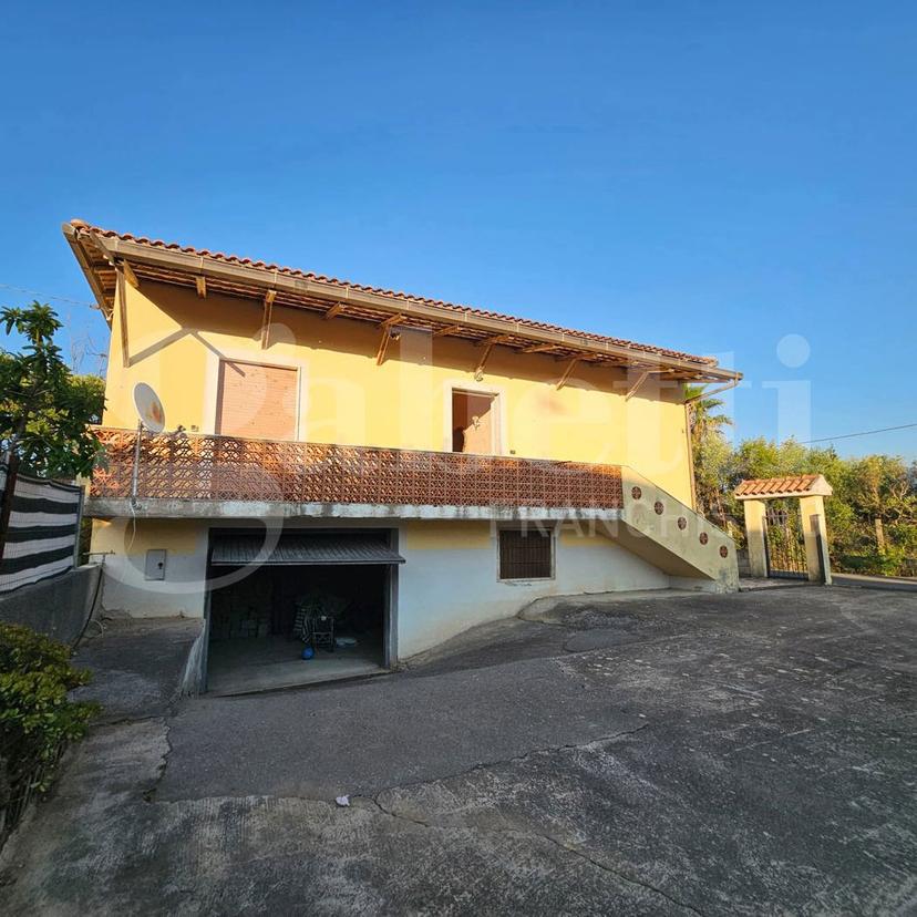 Villa in Via Fiume Lao 192, Scalea — foto 3 di 5