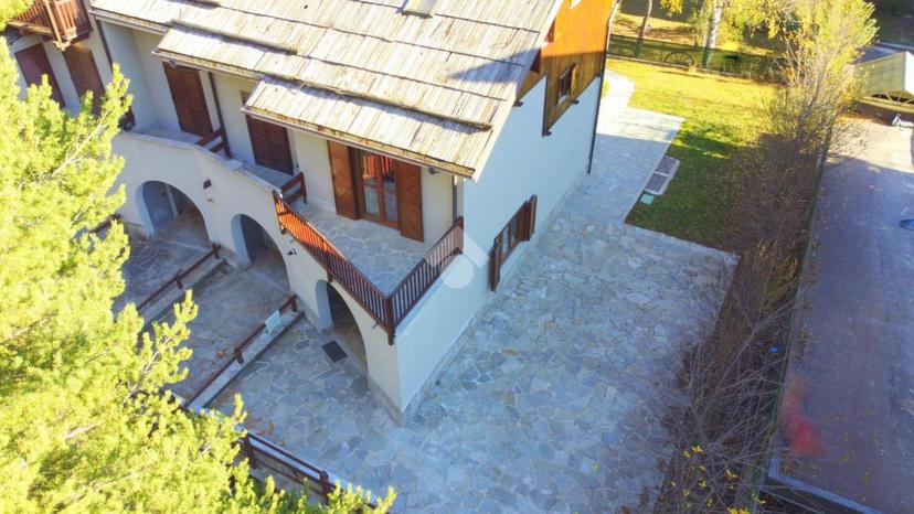 Villa a schiera in Via Giuseppe Mazzini 8, Bardonecchia — foto 2 di 5
