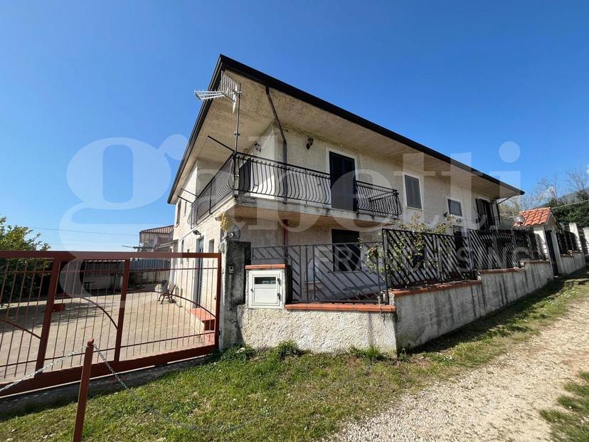 Casa indipendente in Via Vecchia per Alife, Piedimonte Matese — foto 3 di 5