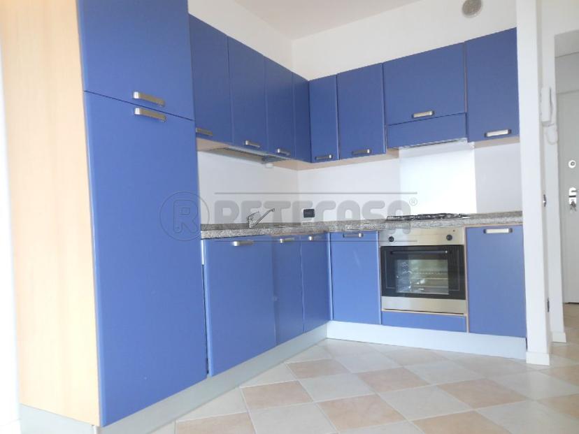 Trilocale in Viale XI Febbraio  56, Bassano del Grappa — foto 3 di 5
