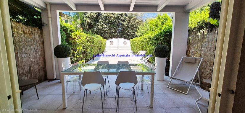 Villa unifamiliare in Piazzale Giosuè Carducci, Pesaro — foto 3 di 5