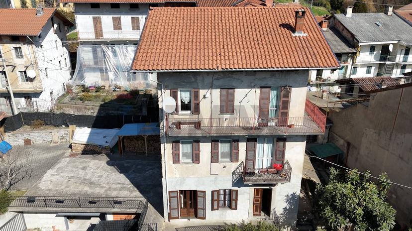 Casa indipendente in Frazione Falcero 75, Valdilana — foto 3 di 5