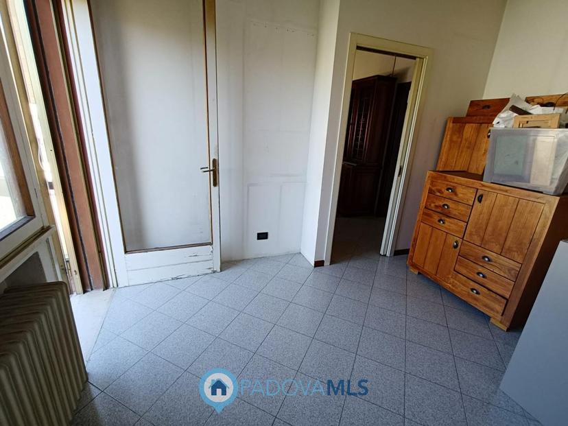 Trilocale in Via Faliero Ordelaffo, 12, Padova