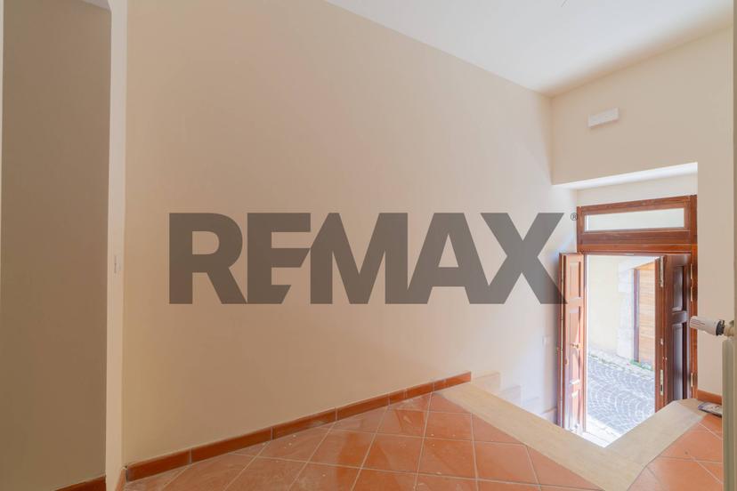 Casa indipendente in Via Amiternini 2, L'Aquila — foto 3 di 5