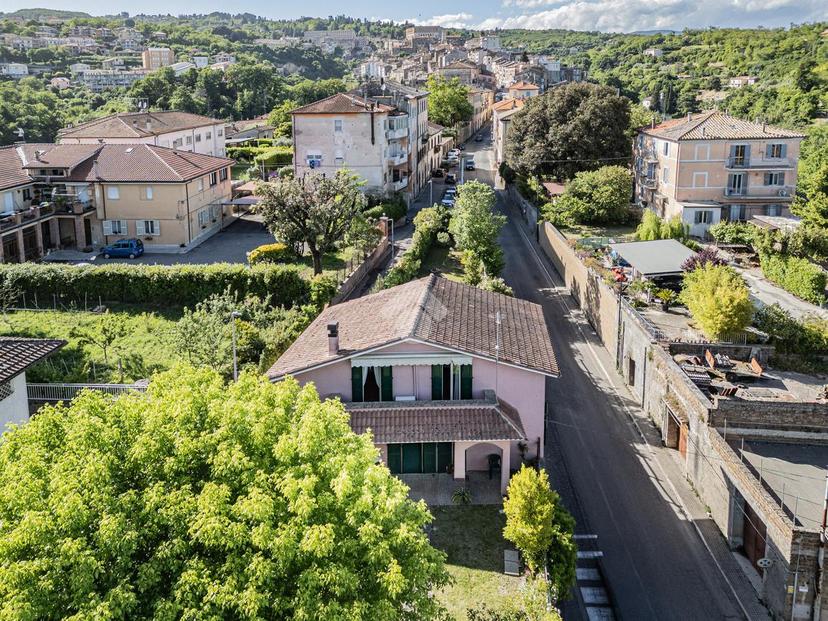 Villa in Via Tenente Tito Mechilli 3, Caprarola — foto 5 di 5