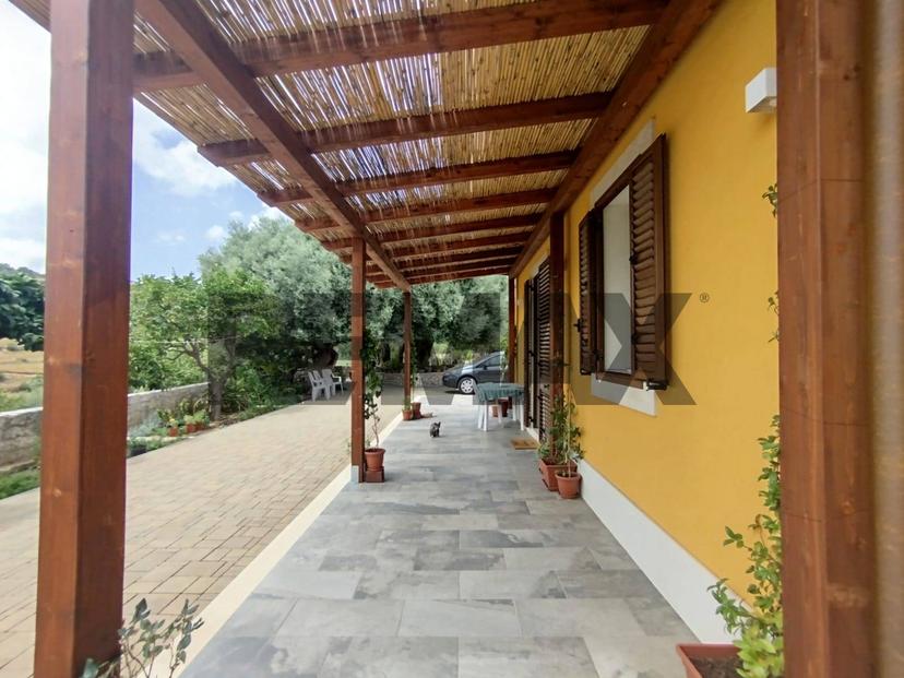 Villa in Contrada  Bosco di Sopra 24, Canicattini Bagni — foto 2 di 5