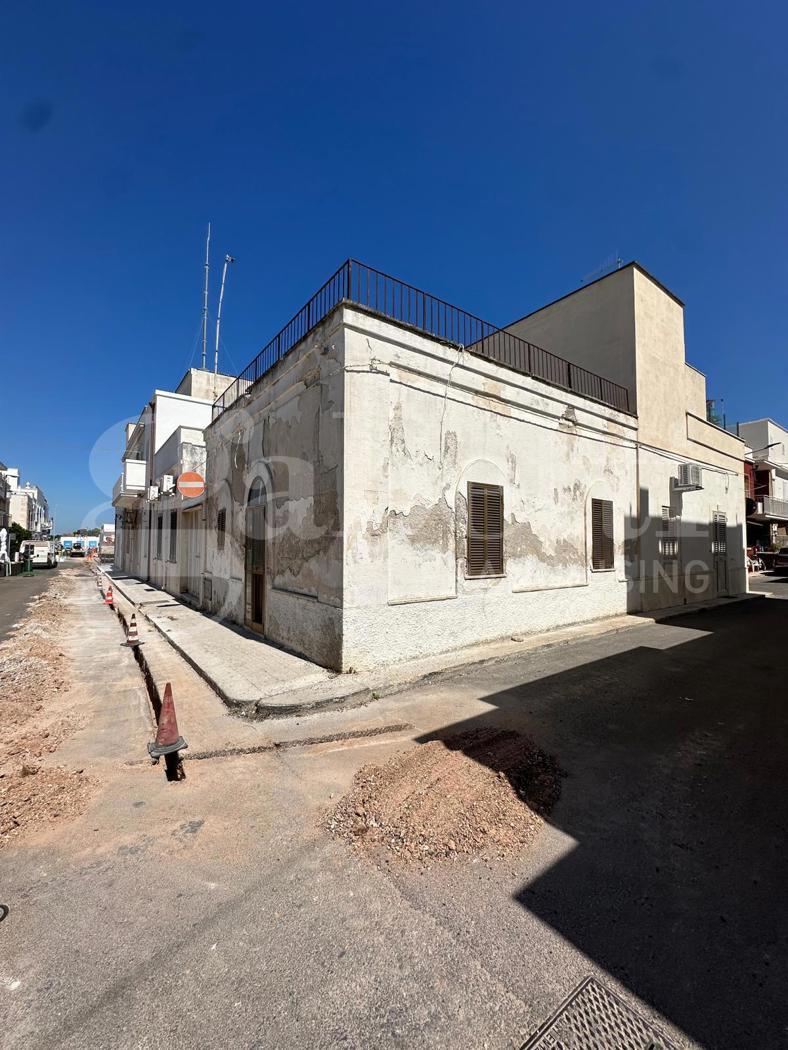 Casa indipendente in Viale  Petrolla Sn, Ostuni