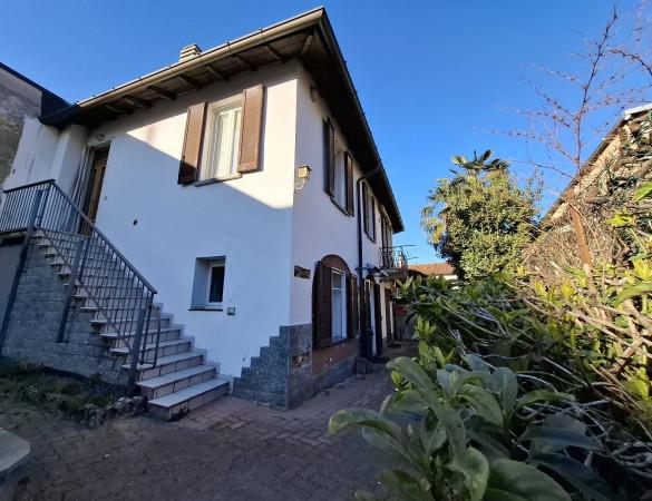 Villa in Via Alessandro Volta, Lurate Caccivio