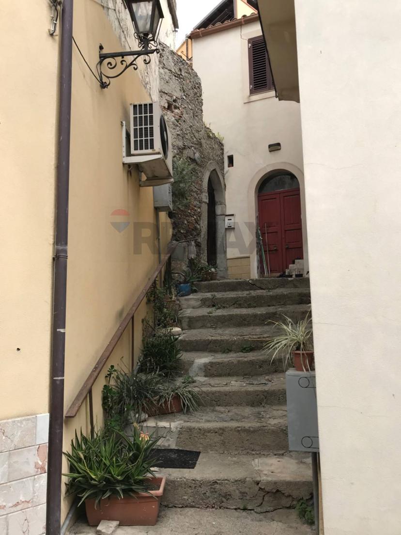 Casa indipendente in Via Sant'Onofrio 71, Casalvecchio Siculo — foto 2 di 5