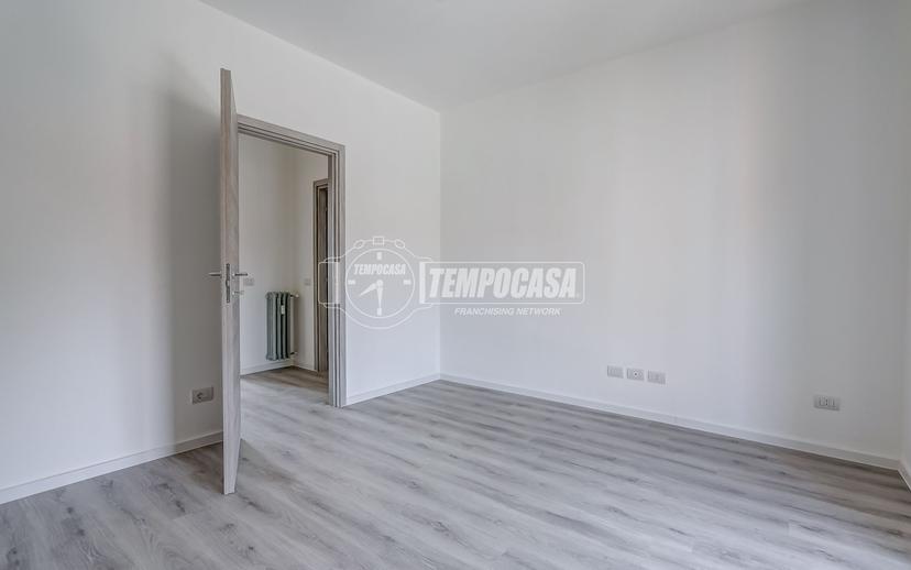Trilocale in Via Trieste 3, Somma Lombardo — foto 2 di 5