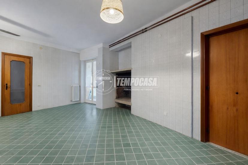 Appartamento in Via Don Cesare Franco, Acquaviva delle Fonti — foto 4 di 5