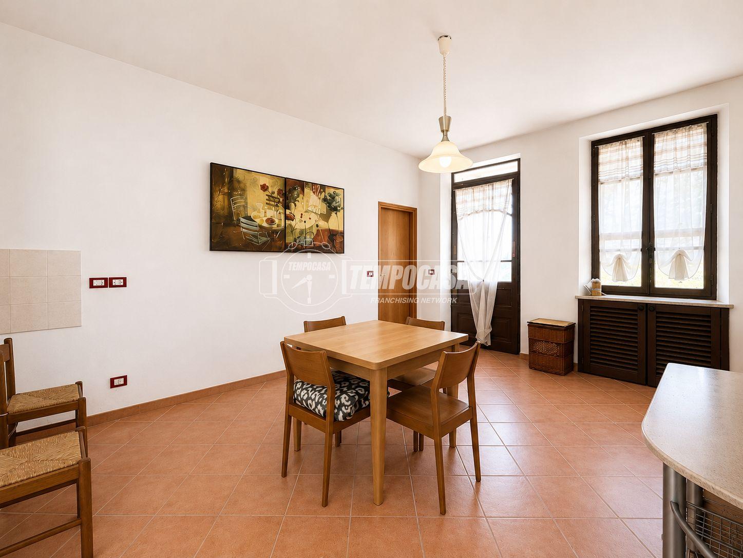 Casa indipendente in Via Manifattura, Strambino