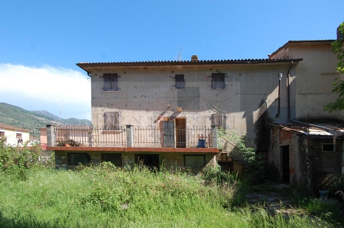 Rustico in Via Antonio Meucci 1, Pietrasanta
