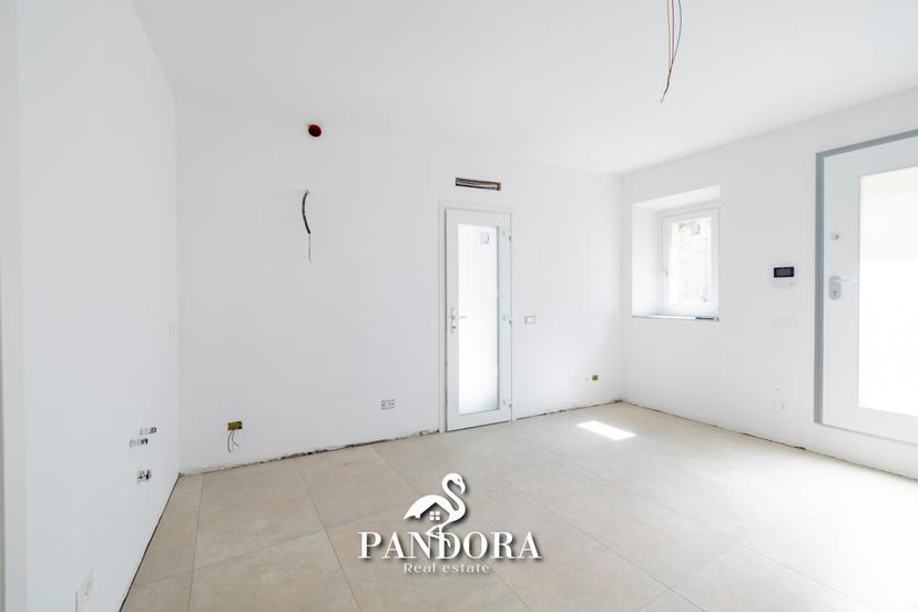 Porzione di casa in Via Gallidabino Cesare 3/7, Somma Lombardo — foto 4 di 5