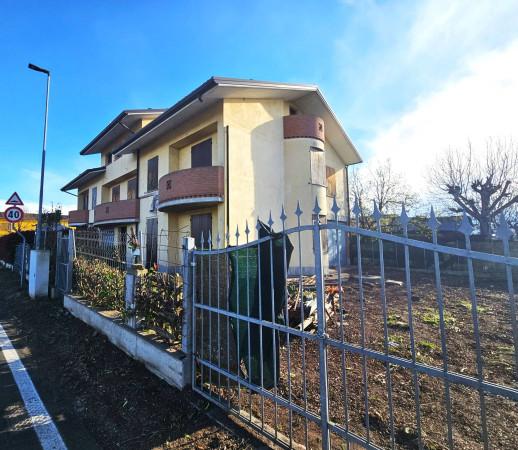 Villa a schiera in Via Confine, Dosolo — foto 4 di 5