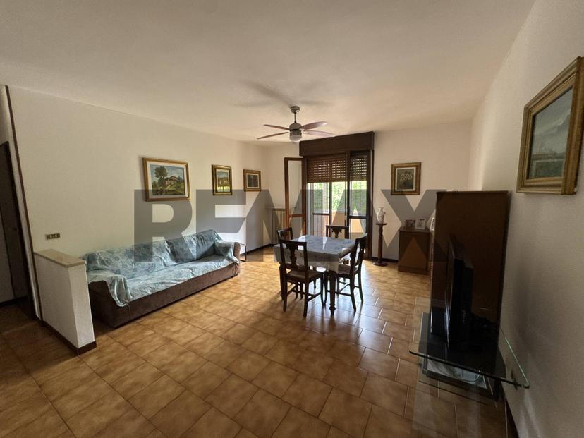 Appartamento in Via Anselmi Snc, Desenzano del Garda — foto 4 di 5