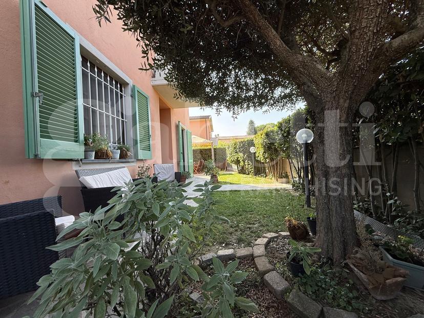Villa a schiera, Crespina Lorenzana — foto 2 di 5