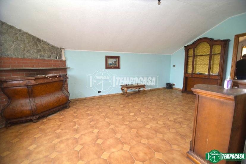 Appartamento in Strada del Valentino 11, Bosconero — foto 2 di 5