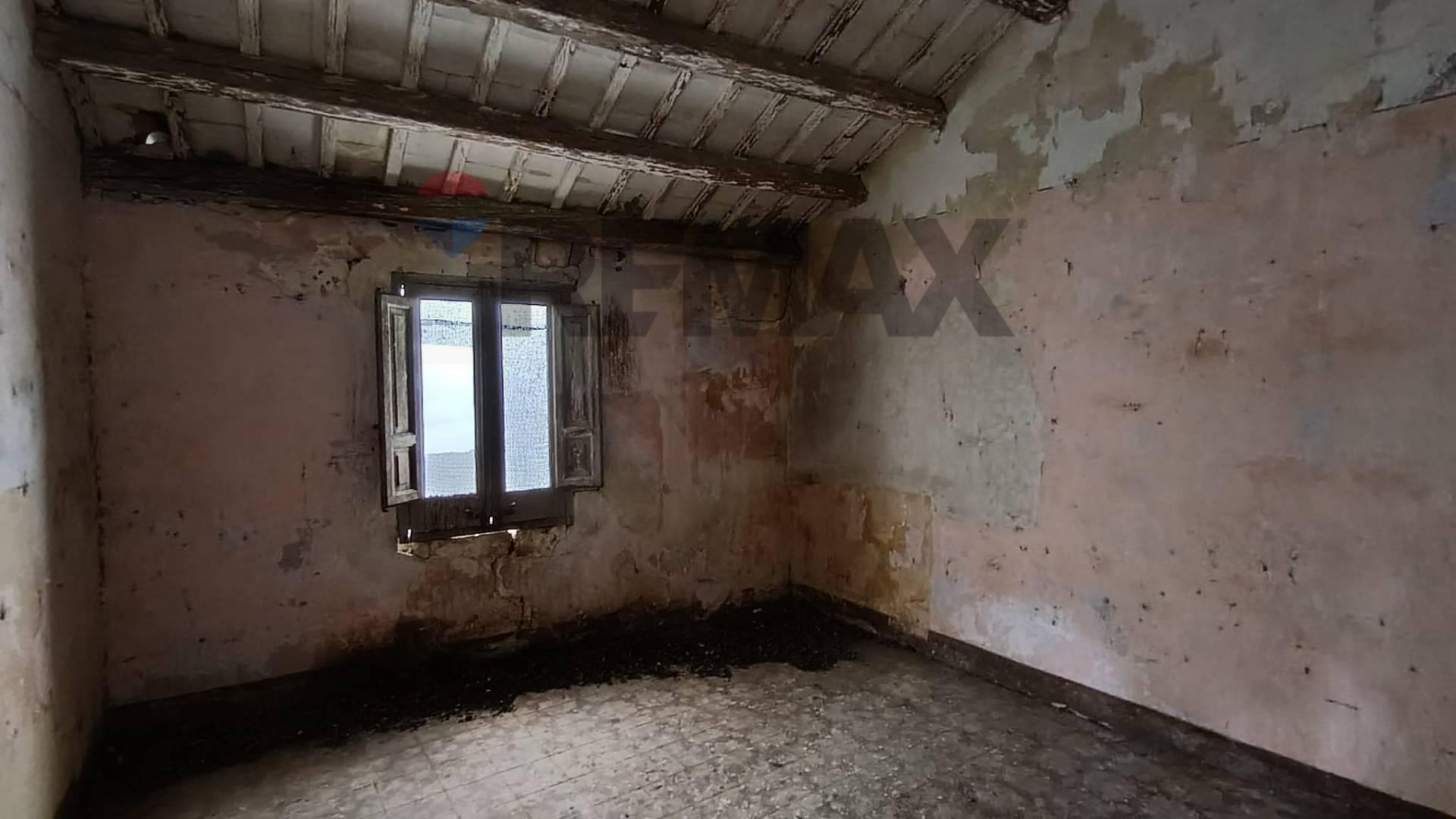 Casa indipendente in Via Vespri 313, Valderice