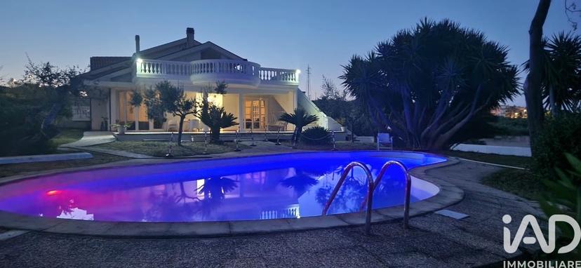 Villa in Via Mario Colella, Città Sant'Angelo