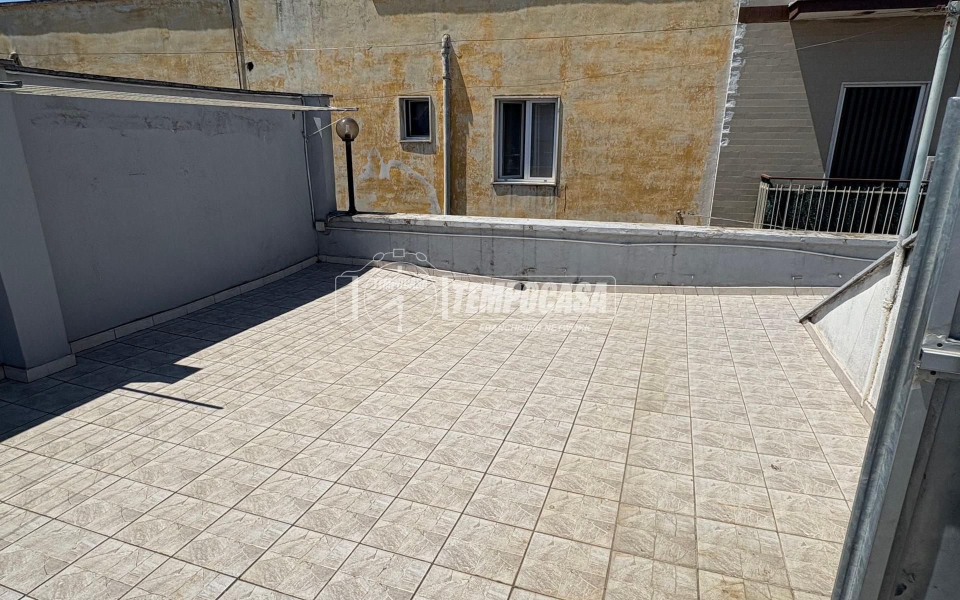 Casa indipendente in Via Pollaioli, Bari