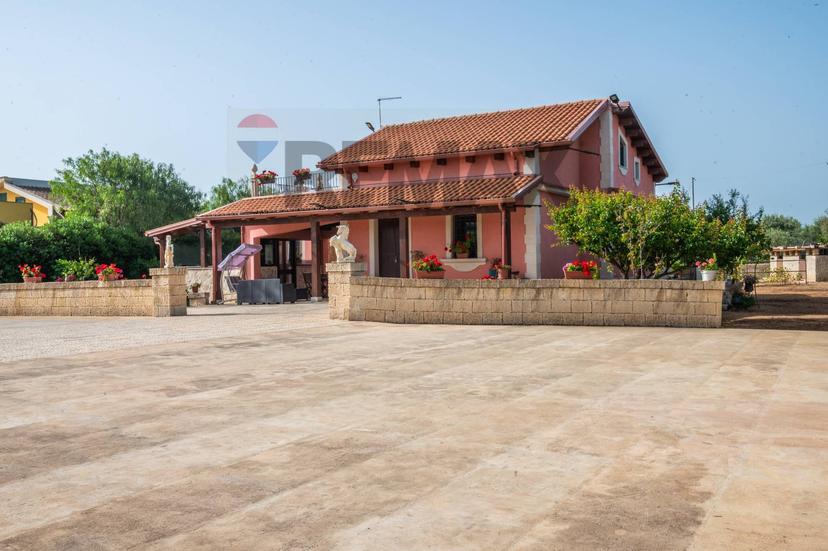 Villa in Viale America 4, Avola — foto 3 di 5