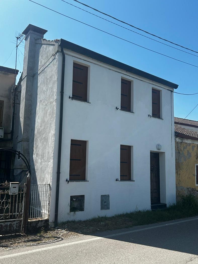 Casa indipendente in Lama Pezzoli Via Don Minzoni, Ceregnano