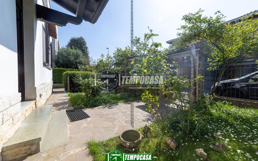 Villa in Via Michelangelo Buonarroti 7, Capriate San Gervasio — foto 3 di 5