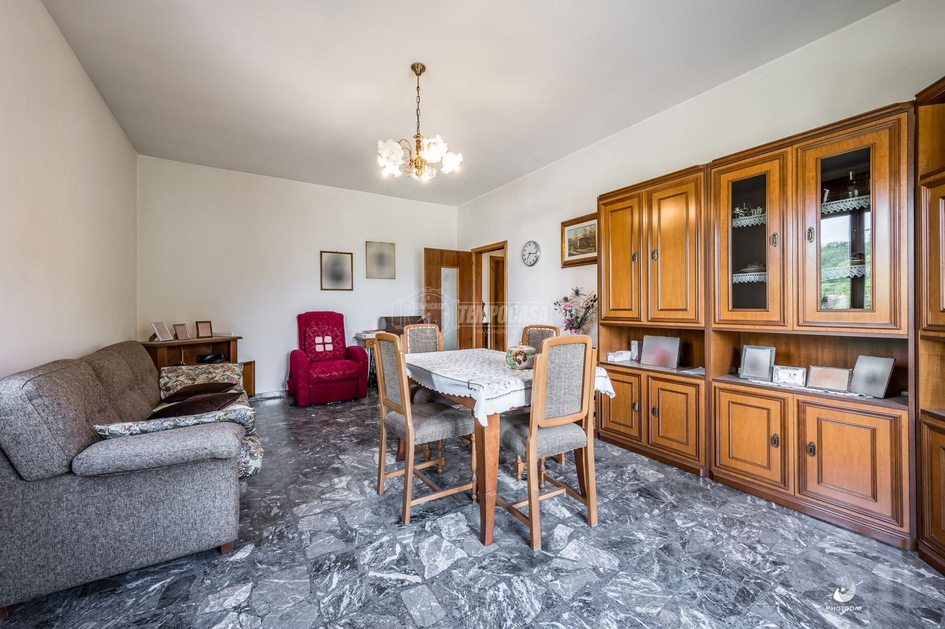 Trilocale in Via P. Giardini Nord, Serramazzoni