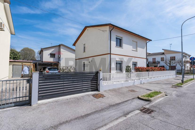 Casa indipendente in Via Camillo Benso di Cavour 16, Tresignana — foto 5 di 5