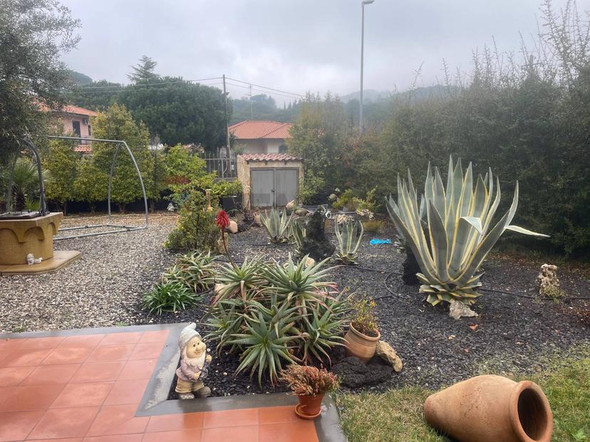 Villa in Via Vittorio Alfieri, Nicolosi — foto 3 di 5