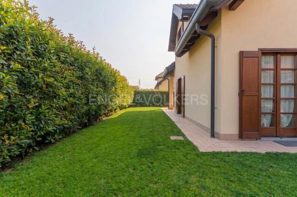 Villa in Via Giuseppe Mazzini 413/2, Travedona-Monate