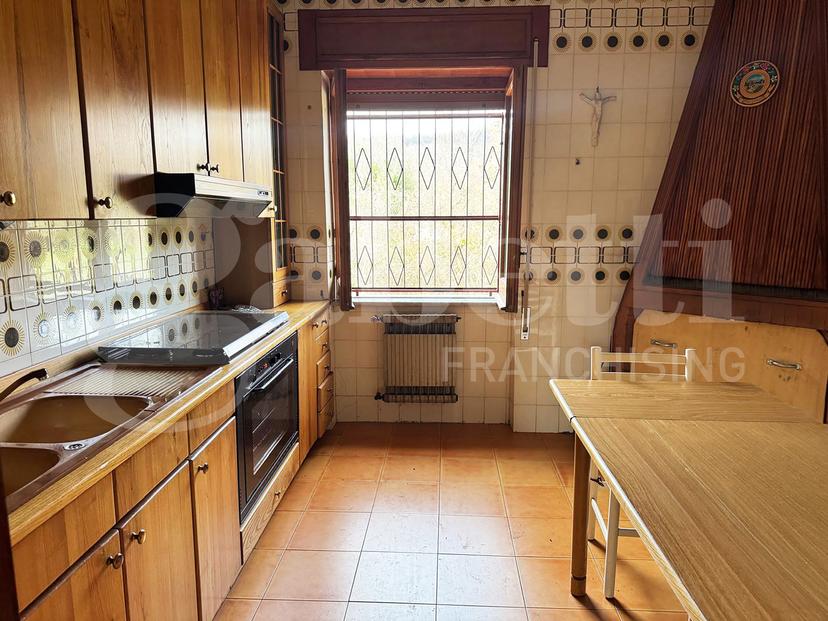 Villa in Via Starza Snc, Castel di Sasso — foto 4 di 5