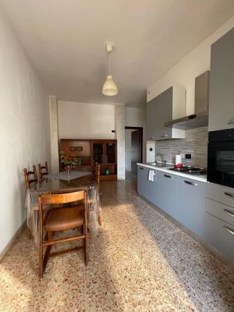Trilocale in Via Lauro Rossi 71, Torino