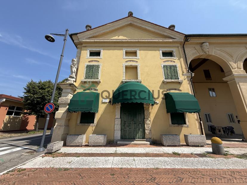 Villa a schiera in Piazza Francesco Poggi, Arcole — foto 3 di 5
